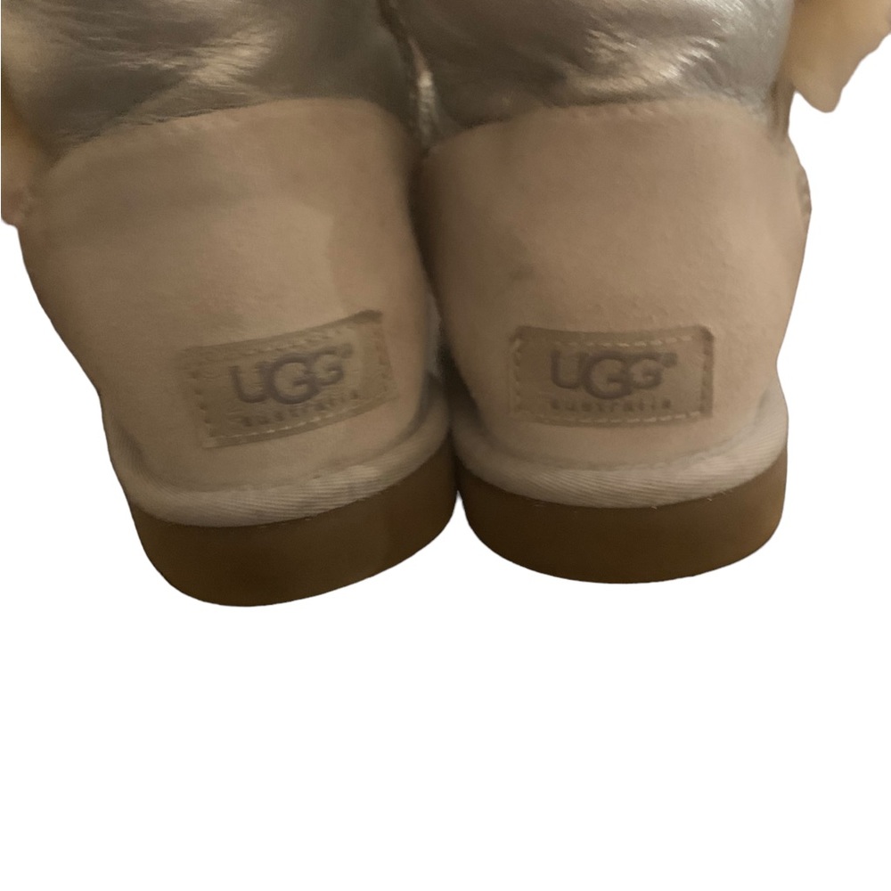 Ugg Mini Silver Metallic Glitter Button Boot Size 6 - Picture 5 of 13
